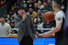 全明星赛加时末段再迎强敌；山东男篮强势反弹；主帅态度——目标明确；资深球员宣示担当的简单介绍-U8体育