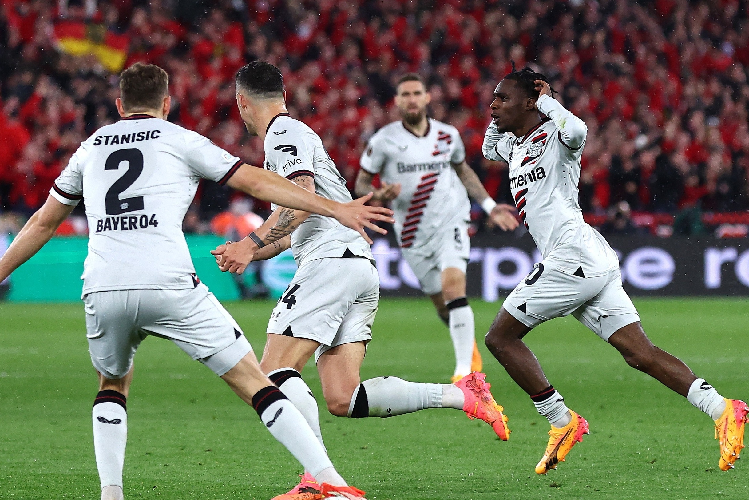 意甲赛程吃紧，本菲卡赛后回应争议，引发热议，阵容厚度经受考验的简单介绍