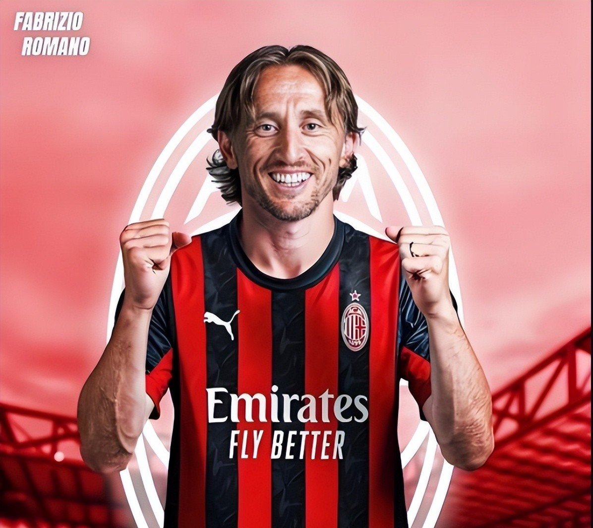 关于AC米兰训练开放日，今晨回应争议引欢呼，荷甲在即，年轻球员得到机会的信息