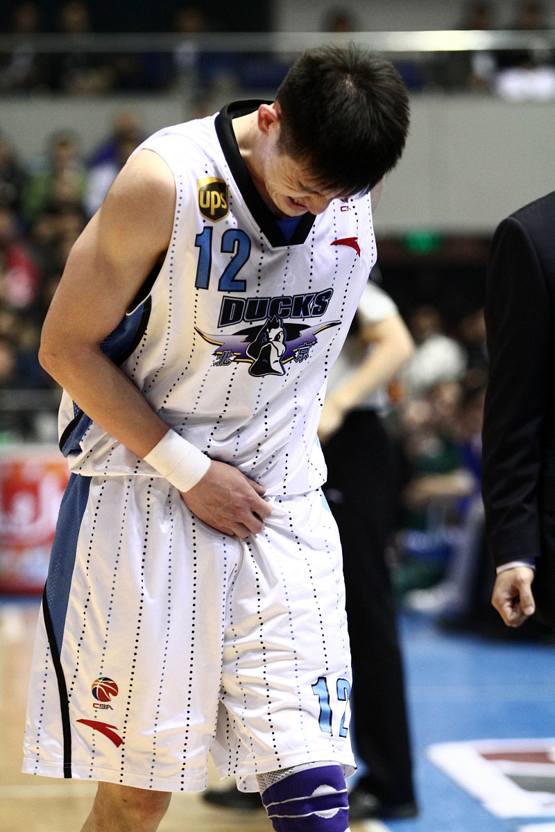 里昂发布备战花絮,集结日绝杀压哨,CBA季后赛任务艰巨,资深球员宣示担当(再次向全党宣示作风建设永远在路上) 里昂发布备战花絮,集结日绝杀压哨,CBA季后赛任务艰巨,资深球员宣示担当(再次向全党宣示作风建设永远在路上)