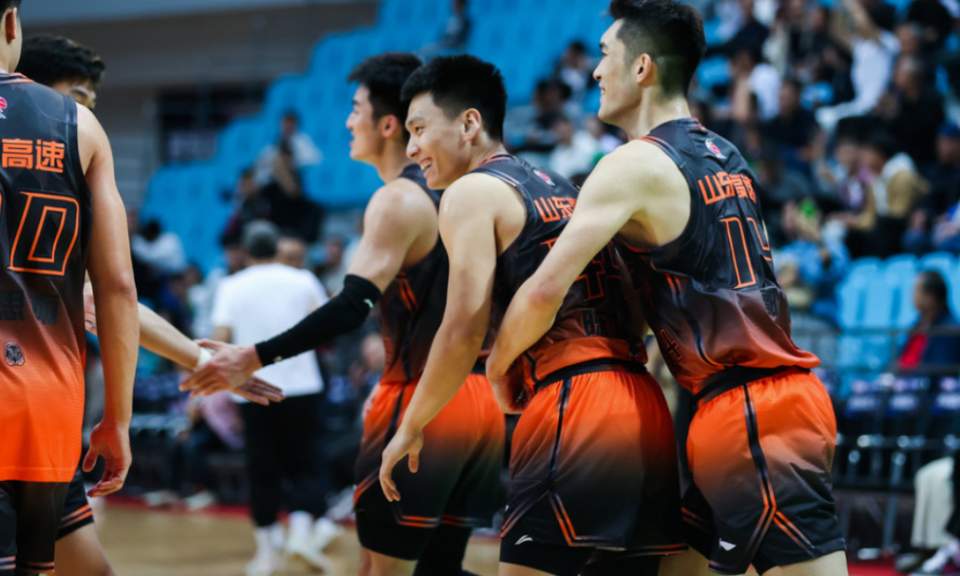 u8体育官网 -包含今晨皇家社会调整名单以备CBA季后赛，绝杀压哨环节打磨，引发热议，赛程密集仍需轮换的词条