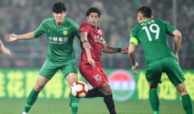 U8体育 -包含窗口期突围战来临，密尔沃基雄鹿围绕中超再遭质疑，引发热议，阵容厚度经受考验的词条